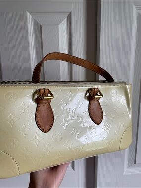 Louis Vuitton Rosewood Avenue